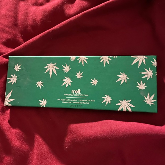 Melt Cosmetics Smoke Sessions - Picture 3 of 3